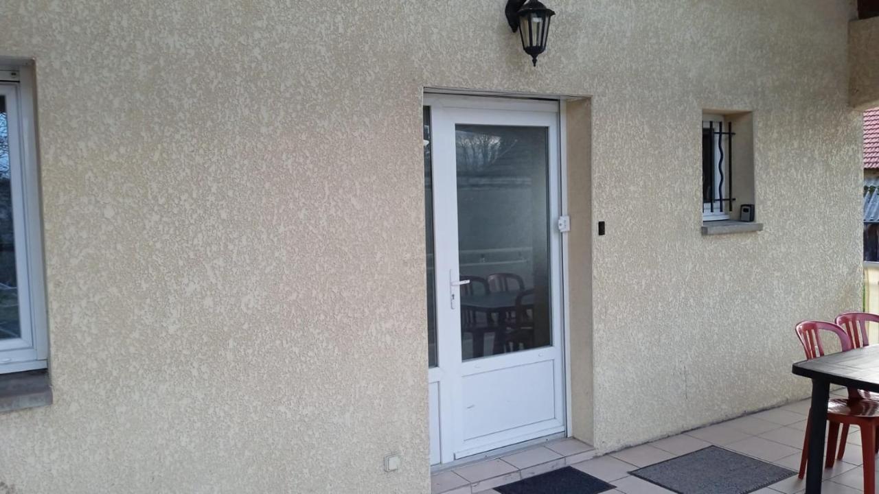 Appartement Dans Notre Maison Domessin Exteriér fotografie